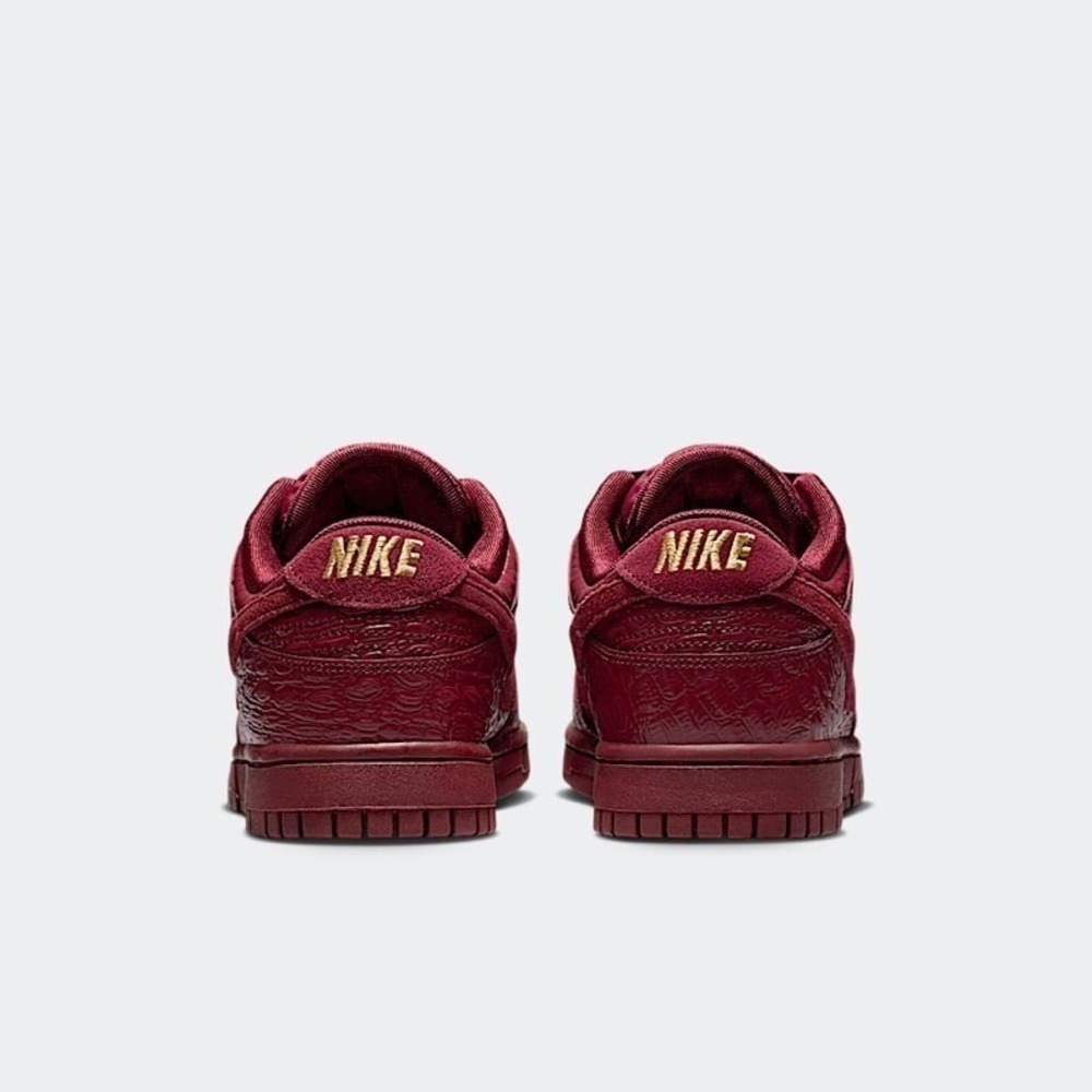 10W / 8.5M - [NEW] Women's Nike Dunk Low SS Shoes 'Red' HV4388-600 - Picture 4 of 6